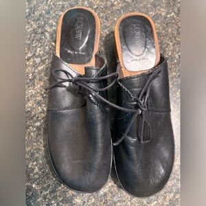 size 9 J Crew black leather clogs wooden 2” heel